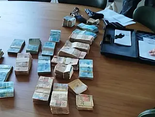 Bandidos comandam ações de dentro da cadeia
