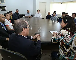Prefeita debate projetos sociais com o governador do Rotary