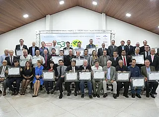 Entrega de honrarias em sessão solene da Câmara 'salva' importância da Expoagro