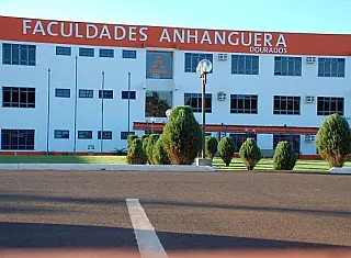 Reprovada em avaliação do MEC, Anhanguera não terá mais curso de Veterinária