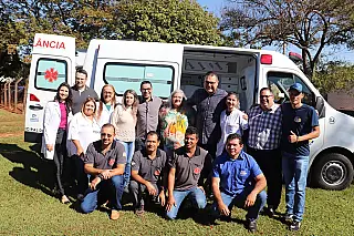 Prefeitura entrega Ambulância n° 4 com anúncio de reforma em Unidade de Saúde