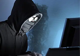 Jovem é indiciado após invadir redes sociais e extorquir usuários