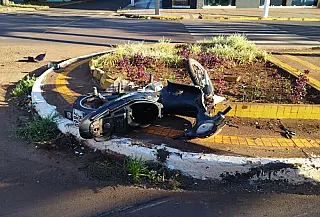 Mulher envolvida em acidente entre motos morre no Hospital da Vida