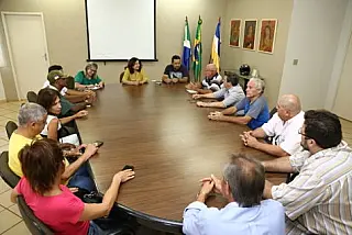 Délia diz que vai interceder por recursos para a Guarda Mirim
