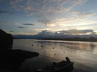 Piloto de barco que virou no rio Paraguai-Mirim ainda está desaparecido