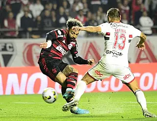 Flamengo e São Paulo disputam títulos