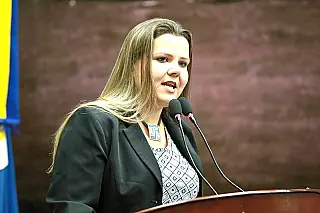 Daniela Hall cobra iluminação na Avenida Guaicurus