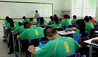 Professores nomeados em concurso são convocados para inspeção médica e posse