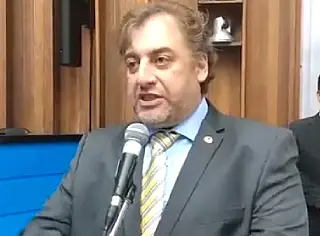 Neno Razuk pede a revogação do PCCR