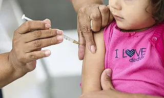 Vacinação de crianças contra sarampo e influenza começa em 4 de abril
