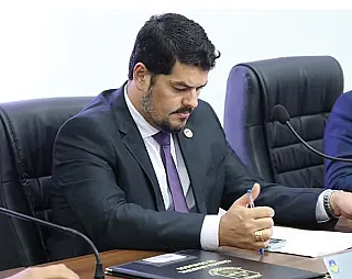 Daniel Junior cobra pavimentação asfáltica no Jardim Pelicano