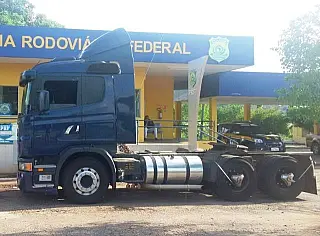 PRF recupera caminhão que havia sido roubado em MT