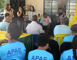 Prefeita participa de evento organizado no Centro Dorcelina Folador