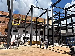 Câmara devolve R$ 10 milhões e continua no aluguel