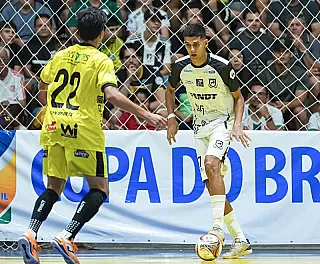 No reencontro com torcida, JAG avança na Copa do Brasil