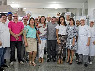 Acadêmicos da Unigran preparam pratos para recepcionar chef Ivo Lopes