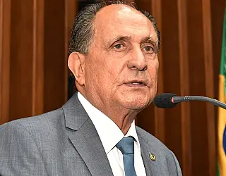 Zé Teixeira reivindica obras em Unidade de Saúde e CEIM