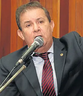 Deputados querem aliança entre Reinaldo e André em 2018