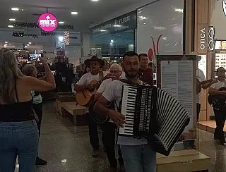 Seresteiros mantém viva a memória de pioneiros