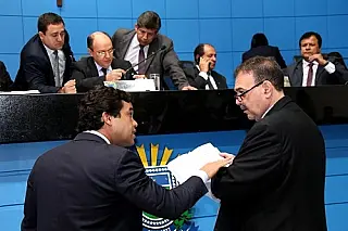 Por se sentir 'desmoralizado' deputado Siufi deixou a base do governo