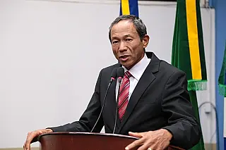 Vereador solicita informações sobre quadro funcional da secretaria de educação