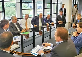 Reinaldo discute revisão de contrato com a CCR para retomada da duplicação da BR 163