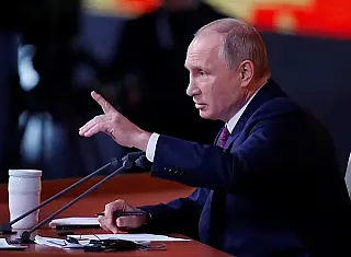 Vladimir Putin diz que Rússia não será arrastada para nova corrida armamentista com EUA