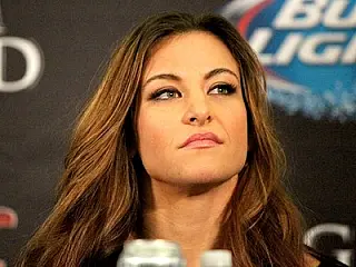 Ronda será vencida novamente por Holly Holm, diz Miesha Tate