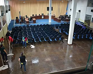 Depois de 11 meses, Câmara de Vereadores reabre para o público