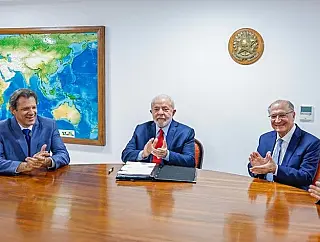 Lula reúne ministro para debater novas medidas