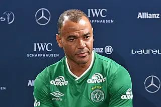 Cafu pede que tragédia com a Chape não seja esquecida