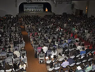 Conceito de inovação lota palestra em Feira de Negócios da Unigran