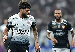 Corinthians ganha, mas está fora da Libertadores