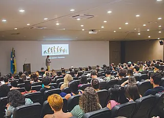 Design de Interiores e Publicidade participam de palestra