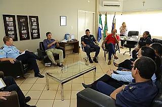 Guardas municipais agradecem Murilo pela valorização profissional