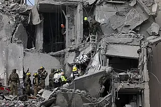 'Não joguem essas bombas!', adverte Trump