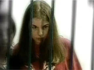 Suzane von Richthofen consegue emprego e quer cumprir pena em liberdade