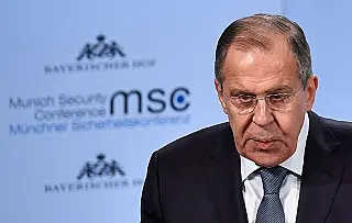 Após anúncio de sanções do Reino Unido, Lavrov afirma que expulsará diplomatas britânicos