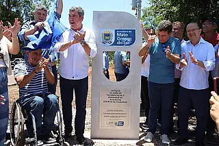 Riedel entrega asfalto da Picadinha