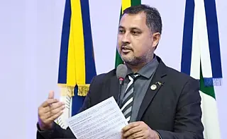 Marcio Pudim pede obras de asfalto, tubulação e quebra-molas em distritos