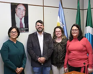 Carlão dá nome a Plenarinho da Câmara