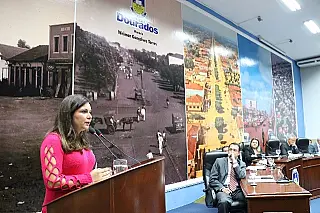 Delegada ressalta importância do ‘Agosto Lilás’ durante sessão da Câmara de Dourados
