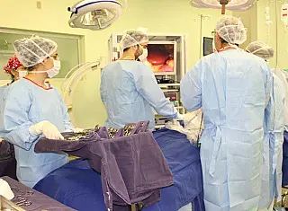 HU suspende internação de adultos para pressionar Estado e Município por repasses