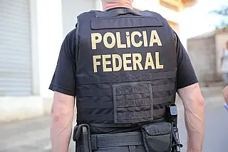 Operação da PF investiga diplomas falsos de Medicina