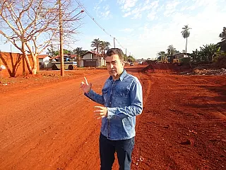 Marçal garante recursos para asfalto em bairros de Dourados