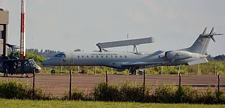 Força Aérea Brasileira usa avião-radar para monitorar áreas de fronteiras do narcotráfico