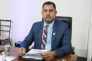 Marcio Pudim pede cronograma de obras de pavimentação asfáltica em vários bairros