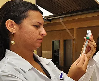 Saúde insiste para preencher metas de grupos prioritários com vacinação