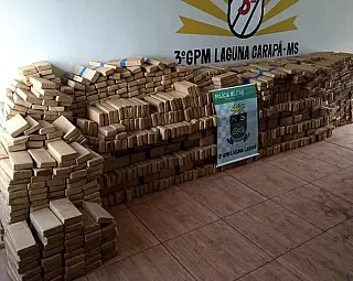 Quase duas toneladas de maconha são apreendidas em Laguna Carapã