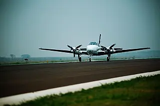 Pista do aeroporto é liberada em Dourados